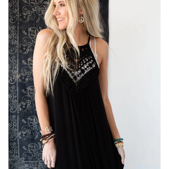 Three Bird Nest Cecily Crochet High Neck Maxi Dress - Picture 8 of 10